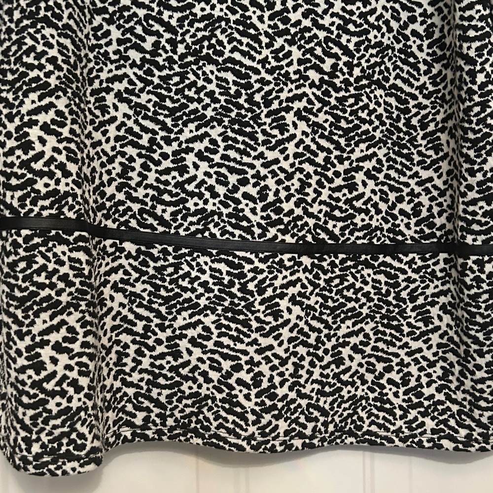 Multiples Patterned Tunic Top MED Black/White Pul… - image 10